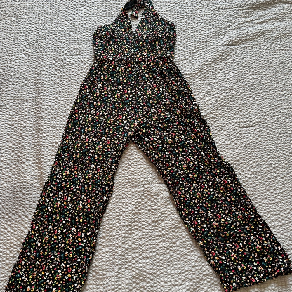 ⚠️Floral Halter Jumpsuit - Black Multicolor⚠️